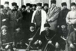 Mustafa Kemal,Ethem Bey ve adamları